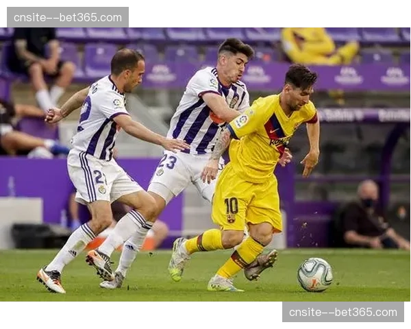 奥萨苏纳主场八场不败 防守韧性助其稳居中游